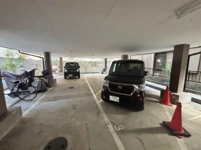 プチ・シャトーあけぼのの駐車場