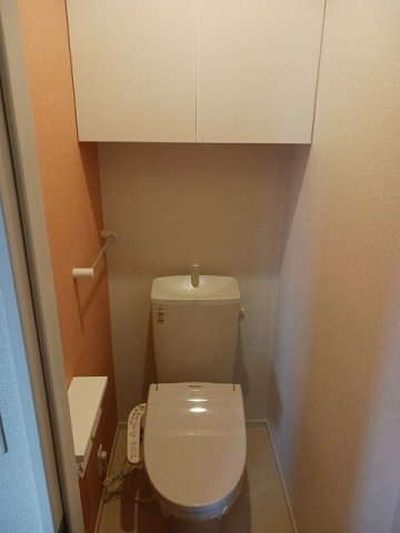 グランシャリオⅢのトイレ|ゆったりとした空間のトイレです