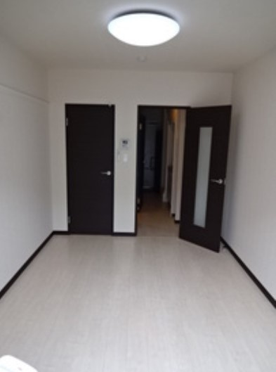 JHK浦和仲町の居間・リビング|別部屋参照写真