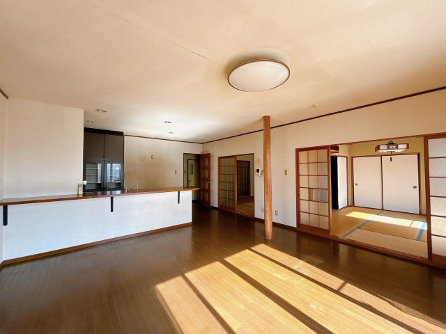 【居間・リビング】の画像