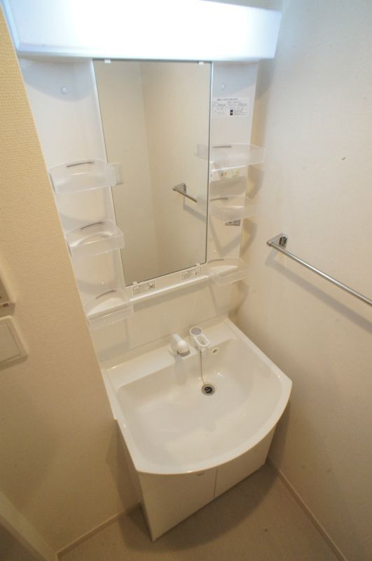 リブリ・エステラの独立洗面台