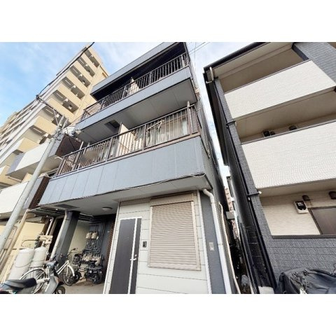 リブレス横浜鶴見の外観