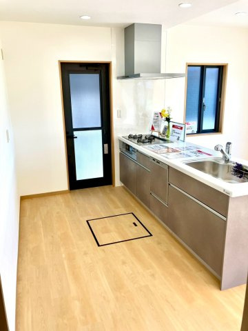 ミサワホーム施工　多度津町　全室南向き５LDKのキッチン