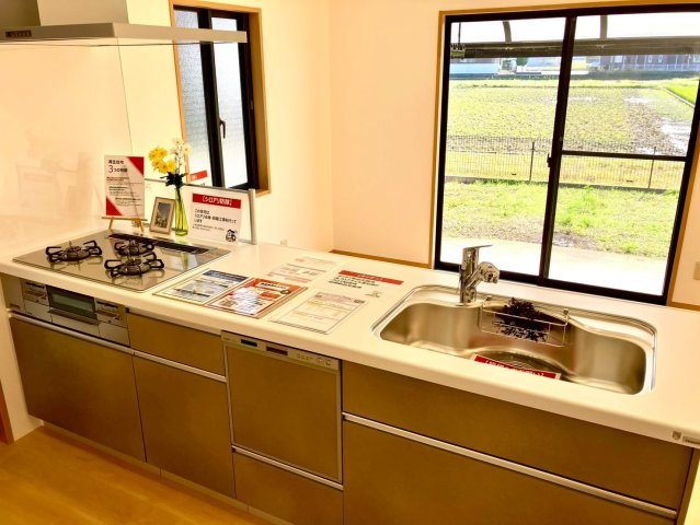 ミサワホーム施工　多度津町　全室南向き５LDKのキッチン