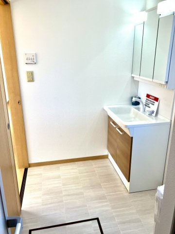 ミサワホーム施工　多度津町　全室南向き５LDKの洗面所