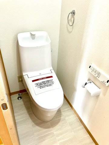 ミサワホーム施工　多度津町　全室南向き５LDKのトイレ