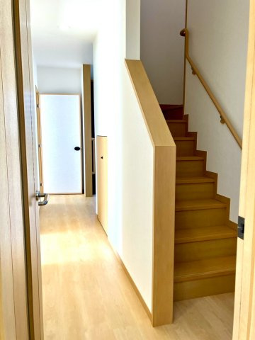 ミサワホーム施工　多度津町　全室南向き５LDKの内装