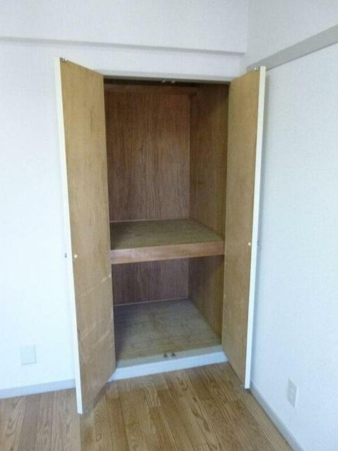 狛江市東和泉４丁目の賃貸マンションの収納|別部屋参考