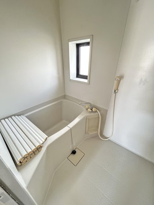 【浴室】 | ディアス諏訪 | お風呂とトイレは別となっています。