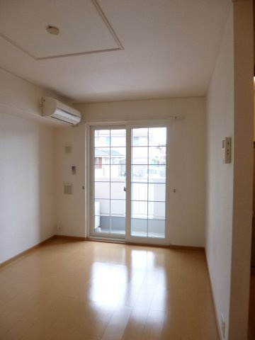 ホワイトメゾンⅦの居間・リビング