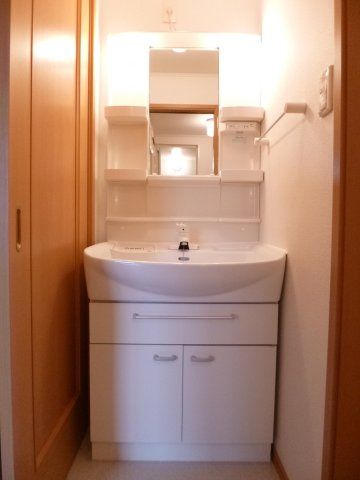 ホワイトメゾンⅦの洗面所