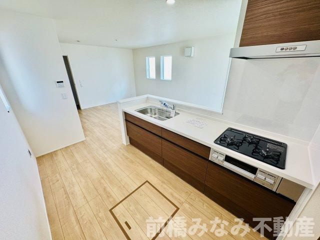 高崎市倉賀野町24-1期　２号棟(全３棟)　リナージュ　新築建売分譲のキッチン|お料理しやすいキッチンです
