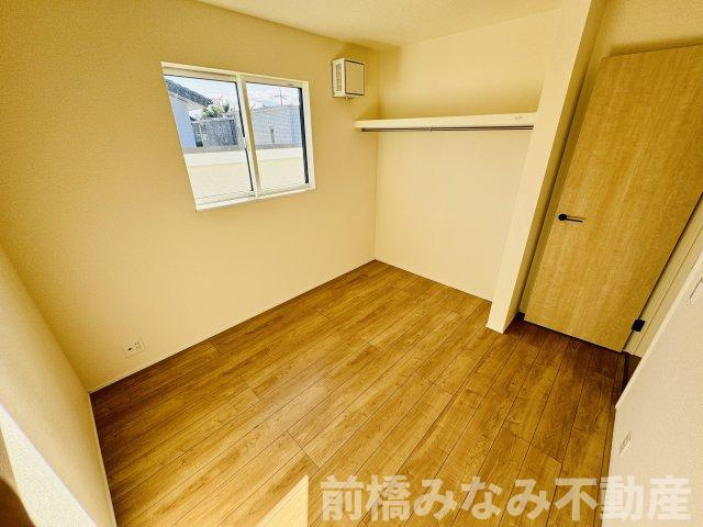 高崎市倉賀野町24-1期　２号棟(全３棟)　リナージュ　新築建売分譲の洋室|明るい洋室です