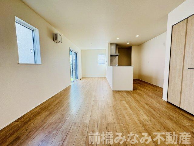 高崎市倉賀野町24-1期　２号棟(全３棟)　リナージュ　新築建売分譲の居間・リビング|使いやすいリビングです