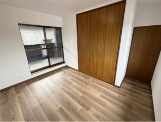 【洋室】 | 揖斐郡大野町リフォーム済み中古住宅築30年！お車並列2台可能！リビングエアコン付き！4LDK！ | 揖斐郡大野町リフォーム済み中古住宅築30年！お車並列2台可能！リビングエアコン付き！4LDK！