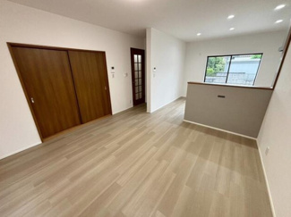 【居間・リビング】 | 揖斐郡大野町リフォーム済み中古住宅築30年！お車並列2台可能！リビングエアコン付き！4LDK！ | 揖斐郡大野町リフォーム済み中古住宅築30年！お車並列2台可能！リビングエアコン付き！4LDK！