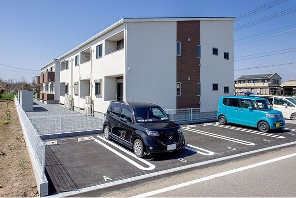 La Vita Brillanteの駐車場|高崎、前橋、伊勢崎エリアのお部屋探しはエンドスケープまで！お客様の理想お聞かせ下さい♪