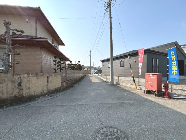 リーブルガーデン　本巣市下真桑第2　全3区画分譲の前面道路含む現地写真|■前面道路　■ヤマダ不動産　株式会社リライフ　
■夢のマイホーム購入をフルサポートします！
