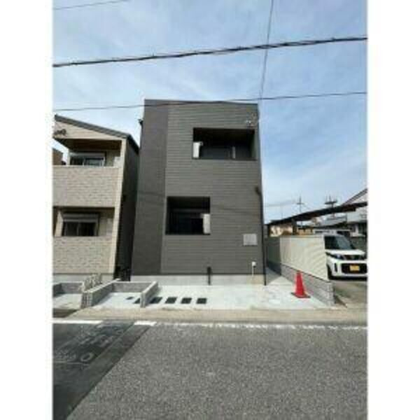 Bell Secondの外観