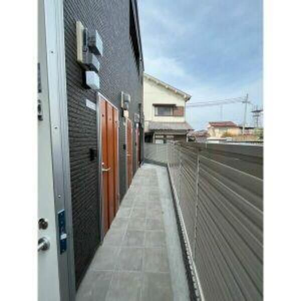 Bell Secondの玄関