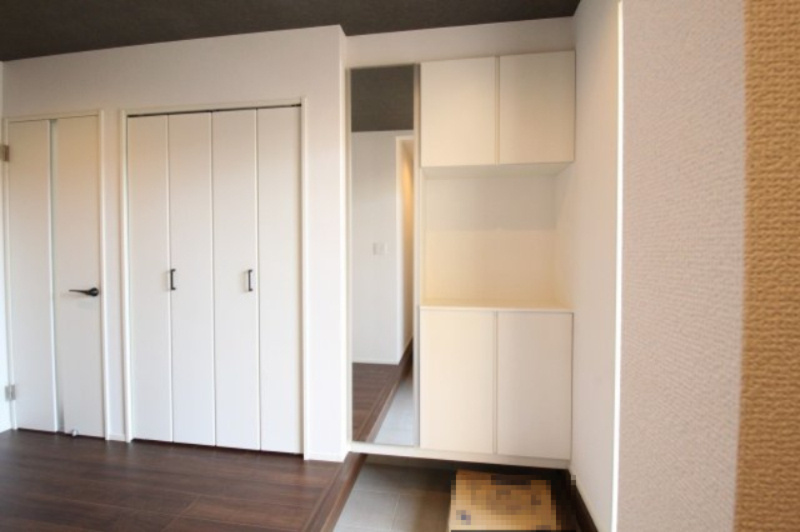 桟橋通3丁目　新築戸建　【内覧可能】の玄関