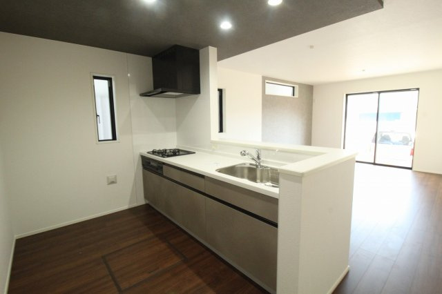 桟橋通3丁目　新築戸建　【内覧可能】の居間・リビング|LDK 16.25帖