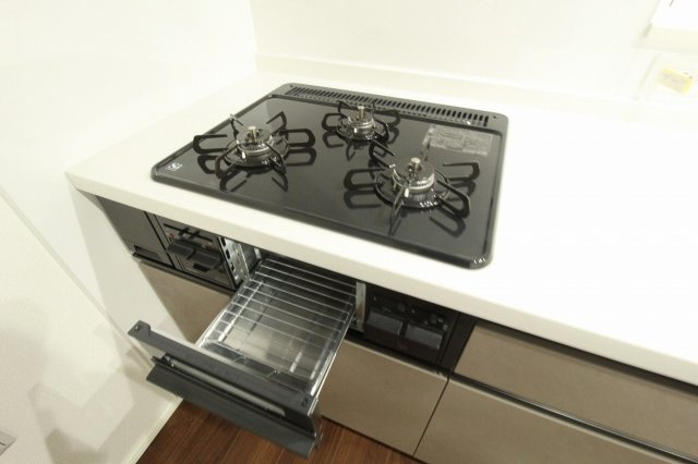 桟橋通3丁目　新築戸建　【内覧可能】のキッチン