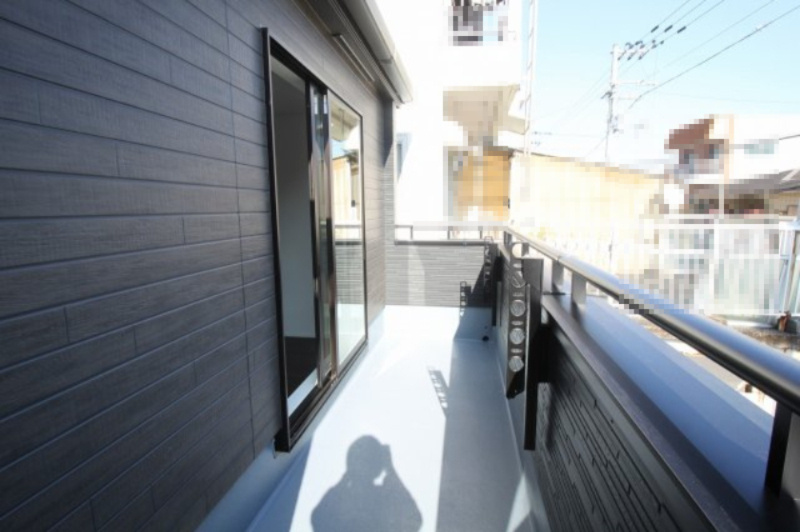 桟橋通3丁目　新築戸建　【内覧可能】のバルコニー|2F　南東の部屋　7.5帖+WIC