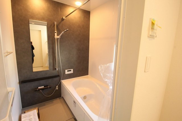 桟橋通3丁目　新築戸建　【内覧可能】の収納|脱衣室の可動棚