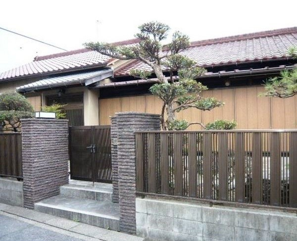 海老山町貸家の外観