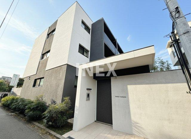 横浜市港北区大倉山３丁目の賃貸マンションの外観