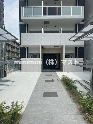 ART Tennoujiのエントランス