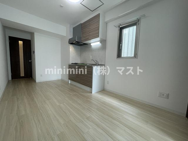 ART Tennoujiの居間・リビング