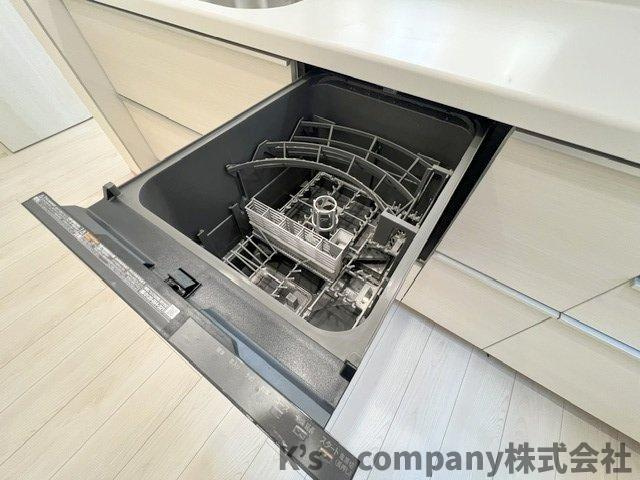 ◎高座郡寒川町倉見　新築戸建　3号棟のキッチン|家事の負担を軽減してくれる食器洗い乾燥機付き☆