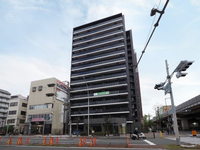 コンフォリア・リヴ東三国駅前ソルテラス