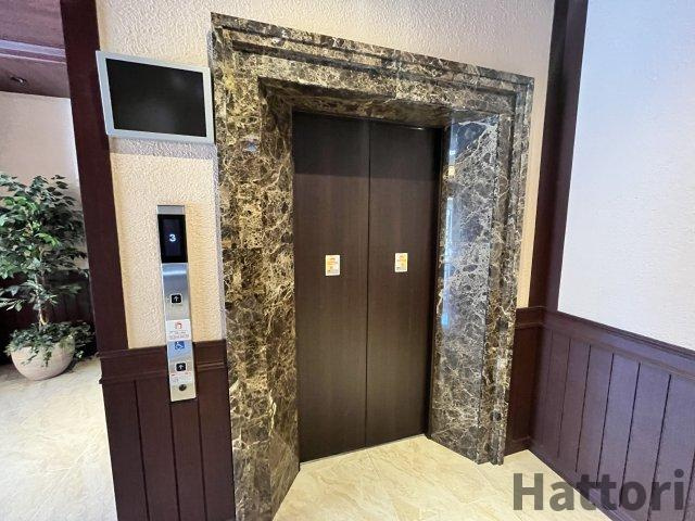 プレジオ江坂Ⅱのエントランス