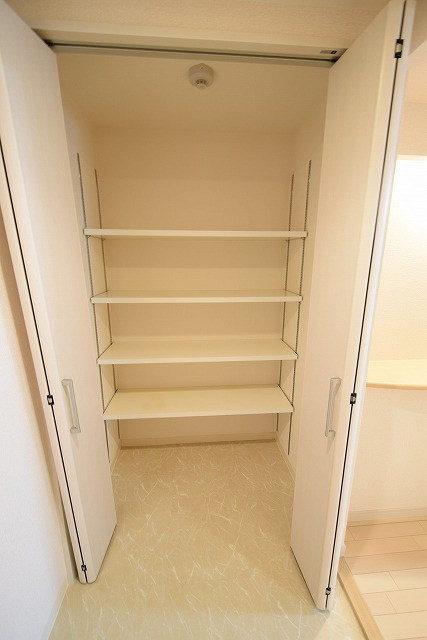 ＷＥＬＬＢＥＡＲ新神戸の居間・リビング