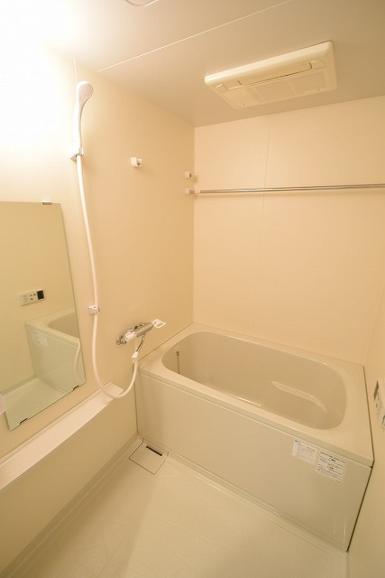 ＷＥＬＬＢＥＡＲ新神戸の浴室