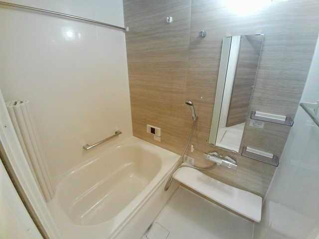 D-room旗塚通の浴室