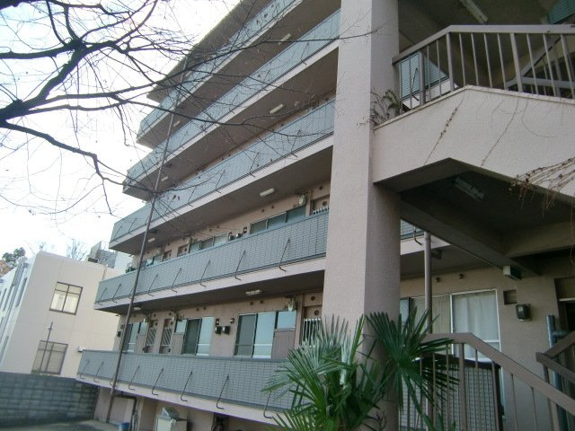 アーバン六甲の外観