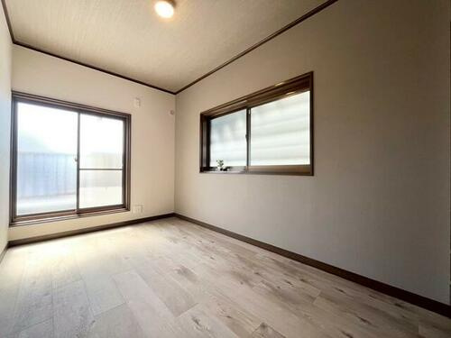 蔀屋本町　中古一戸建ての子供部屋|洋室5.0帖
■物件内覧・資金計画相談・住宅ローン相談、リフォーム相談、お問合せ受付中■
※当日・翌日のご内覧、ご相談はお電話でのお問合せがスムーズです！