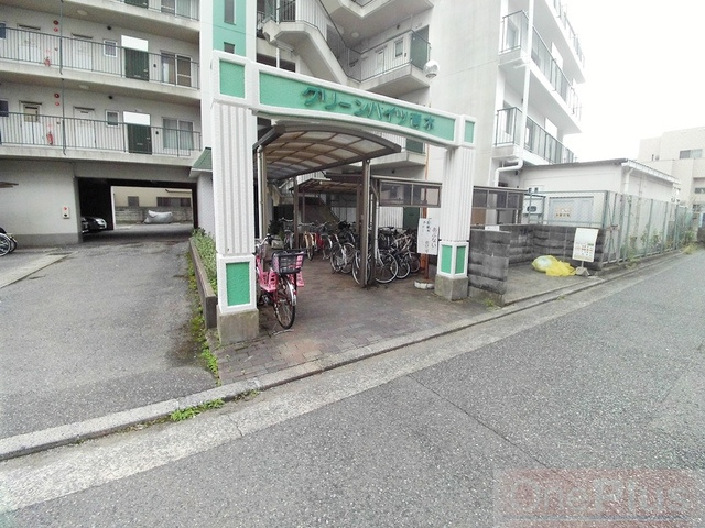 グリーンハイツ青木のエントランス