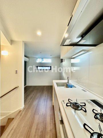 荒川区町屋3中古住宅のキッチン|ダイニングキッチン