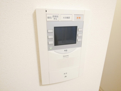 【セキュリティ】 | プレサンス阿波座駅前 | モニター付きインターホンです