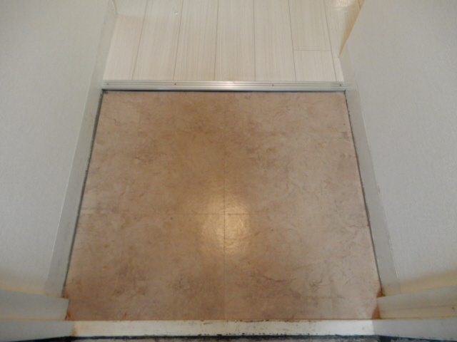 グリーンヒル舞子Aの玄関