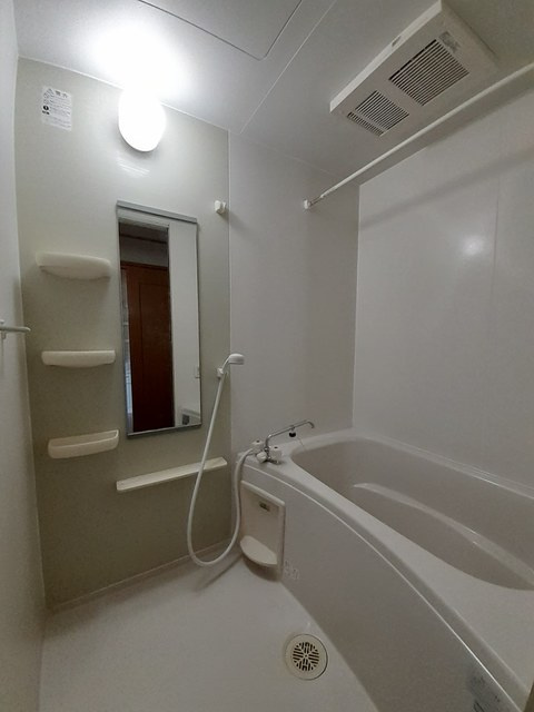 アクティフ参番館の浴室