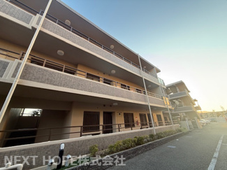 【その他】 | ステイツ雲雀丘花屋敷 | 【ステイツ雲雀丘花屋敷】地上3階建　総戸数２８戸　ご紹介のお部屋は２階部分です♪令和７年５月室内リフォーム済み！お待たせ無しで即ご入居していただけます！！