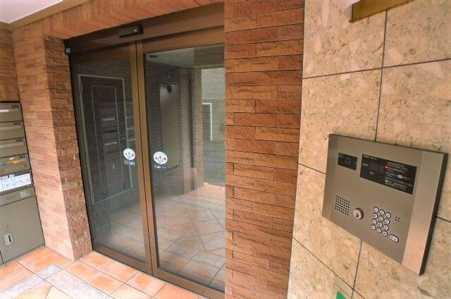 ヴィラトリアノンのエントランス