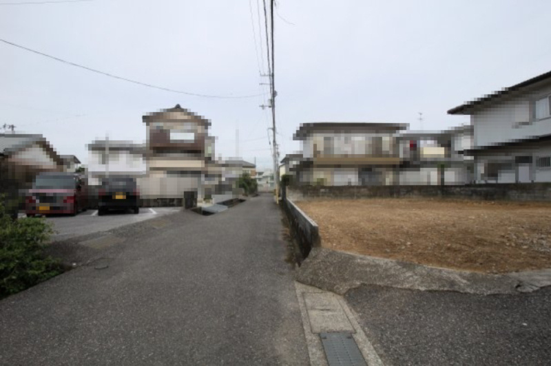 介良乙　新築戸建　⑱の前面道路含む現地写真|南西側　私道4.0ｍ　接面10.4ｍ　北西側　公道5.1ｍ　接面15.0ｍ