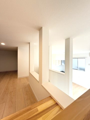 モアメゾン中央公園前の収納|5.4帖のロフト